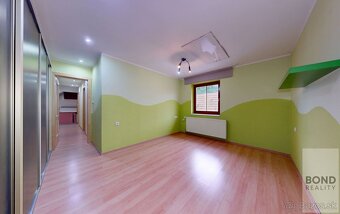 Rodinný dom s 2 bytovými jednotkami - 8