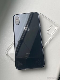 VYNIKAJÚCI STAV iPhone Xs - 8