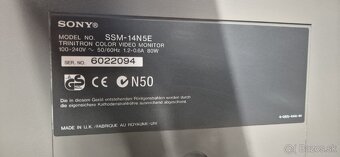 Sony Trinitron - 8