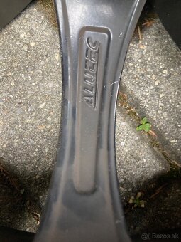 225/40R19 Kumho disly BMW ET38 - 8