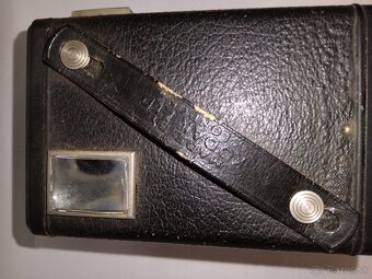 Kodak Six-20 Brownie. - 8