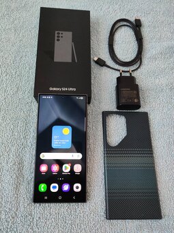 Samsung Galaxy S24 Ultra 256GB,12GB RAM - 8