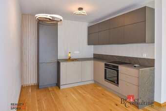 Na predaj: Moderný 2-izbový byt v srdci Bratislavy 4 poshod - 8