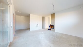 4 izbový rodinný dom tichej lokalite, parkovanie, oplotenie, - 8