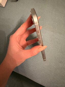 Predám iPhone 15 v super stave - 8