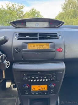 Citroen C4 2009 sedan - 8