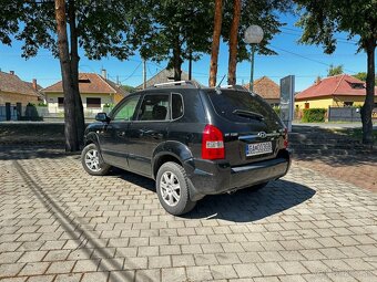 Hyundai Tucson 2.0 CRDi - 8