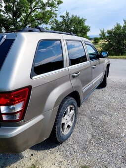 Jeep Grand Cherokee - 8