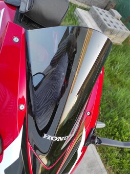 Honda CBR500R - 8