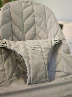 Babybjorn Lehátko Light Grey + hračka pastel - 8