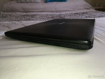 Asus X553. 4-Jadro. 2 x disk/SSD 128 + 500 GB. Nová 8 GB RAM - 8