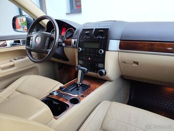 VW Touareg facelift 3.0 TDI V6 - 8