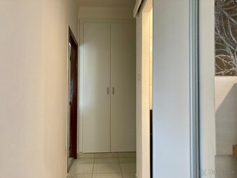 Kompletne prerobený 2-izbový byt s balkónom, Komárno - 8