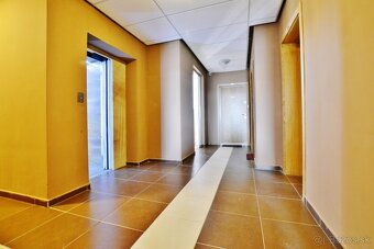 Zařízené studio 1+kk s balkonem, jen 400 m od pláže - 8