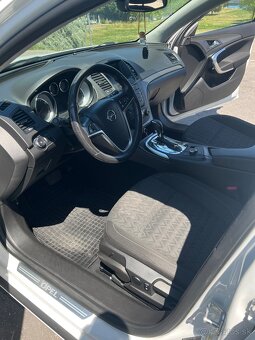 Opel Insignia - 8