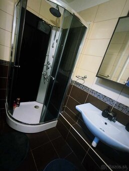 Predám 4-izbový byt v Komárne na Košickej ulici. - 8