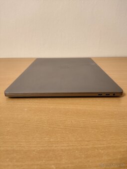 MacBook Pro 16 2019 | i7 • 16GB • 512GB SSD - 8