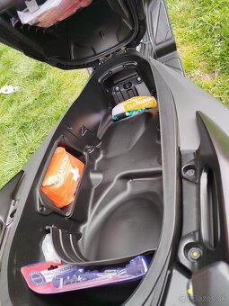 Honda Forza 125 - 8