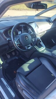 Renault Scénic Grand - 8