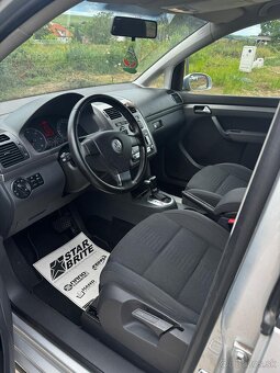 Volkswagen Touran - 8