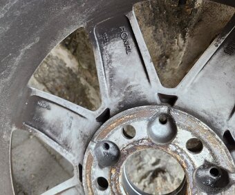 5x 112 R17 235 65 R17 - 8