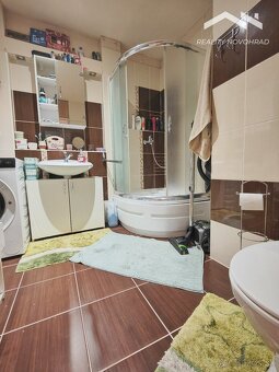 Klimatizovaný 2 izbový byt s balkónom a výťahom - 8