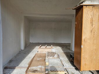 Predam dvoj garaz na sidlisku 2. - 8