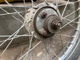 Koleso na moped - 8