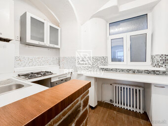 Mäsiarska ul. - na predaj byt 41m2 + 19m2 pivnica, centrum - 8