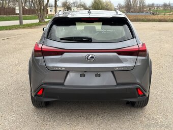 Lexus UX 250h odpočet DPH - 8