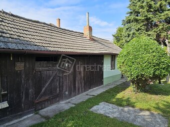 Priestranný pozemok 2052 m² so starším domom vo výbo… - 8