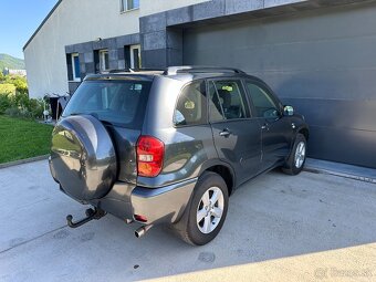 Toyota RAV4 2.0 VVTi - 8