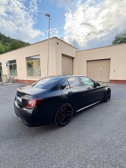 Mercedes C63 S - 8