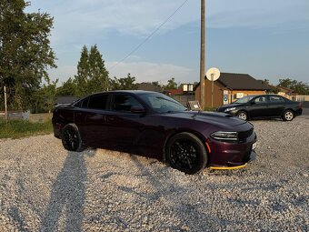 Dodge Charger 2022 - 8