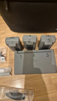 DJI Mini 2 Fly More Combo - 8