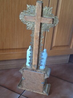 Starý domáci oltár - 8