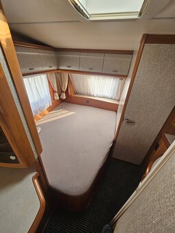 Karavan Hobby 560 KMFE - markiza, mover, predstan - 8