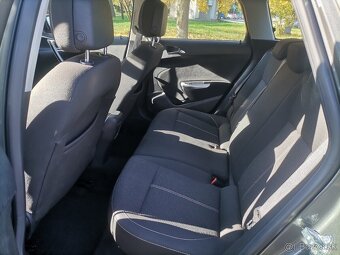Opel Astra Combi - 8