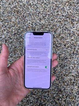 IPhone 13 - baterie 100% - 8