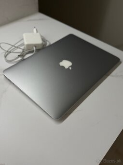 MacBook Air - 8