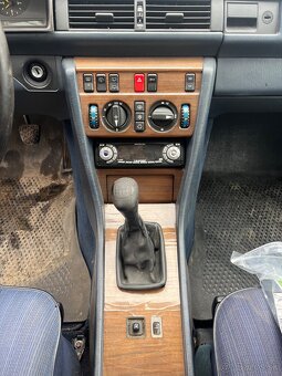 Mercedes benz w124 300d - 8