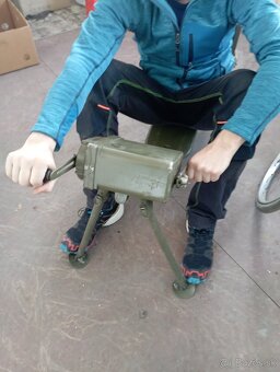 Vojenský generátor - 8