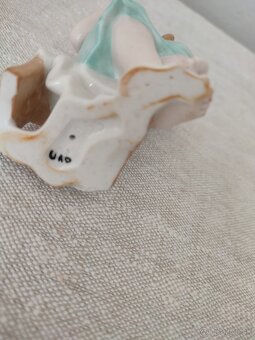 Royal dux dievča s macíkom porcelánová soška - 8