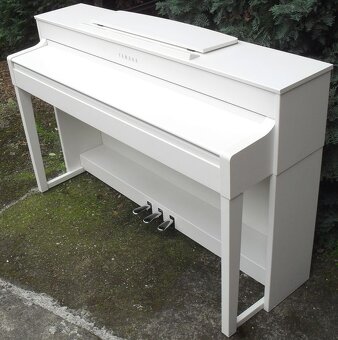 Digitální piano Yamaha Clavinova CLP 545 - 8