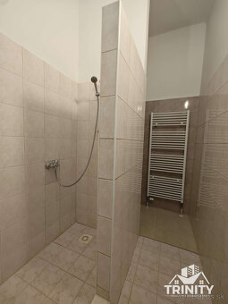 EXKLUZÍVNE - Na prenájom 1-izbový byt v centre mesta Šurany - 8