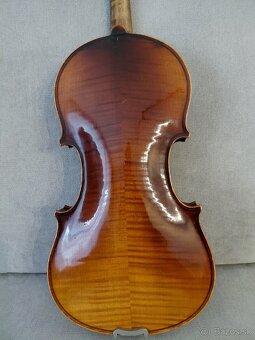 4/4 husle - 8