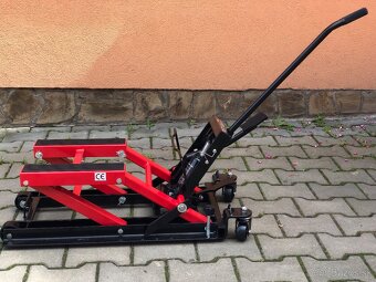 Hydraulický zdvihák - 8