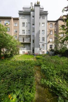 Všestranne využiteľný priestor pri OC Centrál - 8