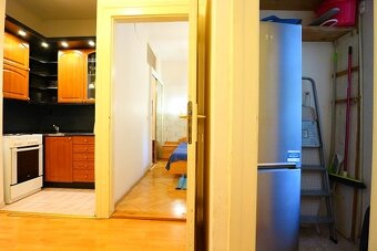 VELKÝ 2i.byt S BALKÓNOM, 62m2, V CENTRE BRATISLAVY. - 8