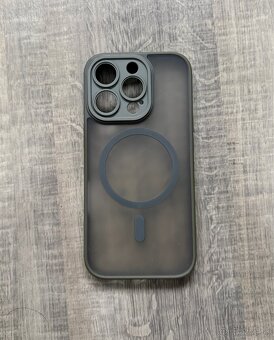 Kryty IPhone 16 Pro - 8